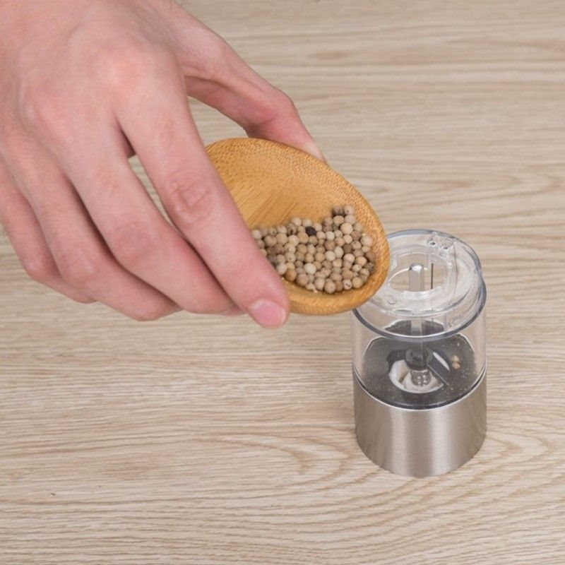 Automatic Electric Pepper Seasoning Grinder